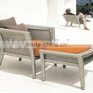 2017 Trade Assurance High quality wicker woven rattan outdoor elegant chaise sun lounge with ottoman