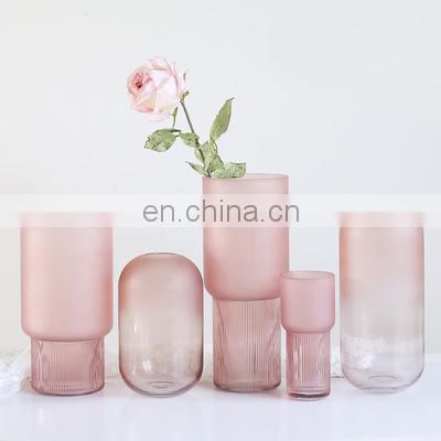 Modern Wholesale Nordic Handmade Clear Pink Cylinder Stripe Flower Frosted Crystal Glass Vase Wedding Decoration Modern Vase