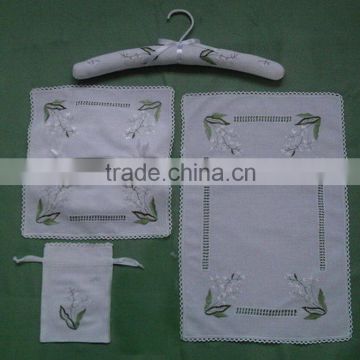Alibaba Website Embroidered Tissue Cover