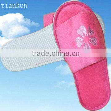 Packets of towel embroidered slippers, fashion slippers