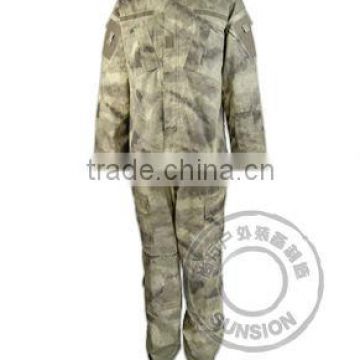 Army uniform / Military uniform
