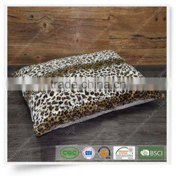 100% polyester hand made PV fleece dog bed pet bed animal fur design