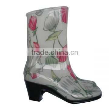 fancy flower print jelly shoes women,OEM heeled PVC rain boots,durable plastic ankle boots