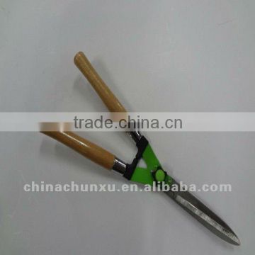 wooden handle hedge shear