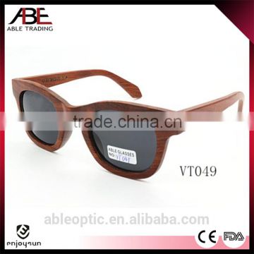 new style classic design UV400 lens high quality bamboo wooden polarized sunglasses made in China                        
                                                                                Supplier's Choice