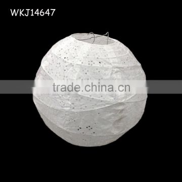 Good quality white color lantern in tissue paper