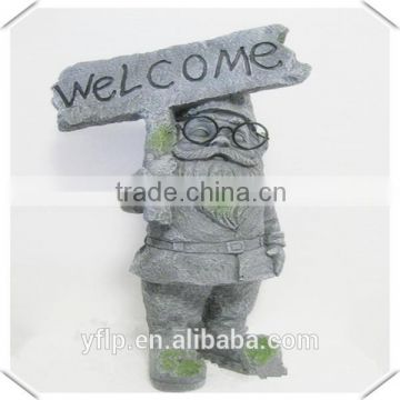 Resin Standing Gnome Figurine with Letter Craft for Garden Decoration