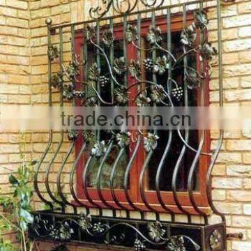 2013 Top-selling modern decorative metal window fencing