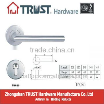 TH025:Stainless Steel Popular Hollow reliance door handle hardware