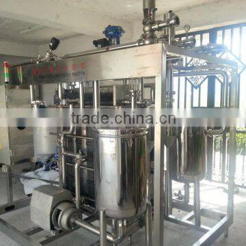 Industrial milk pasteurizer