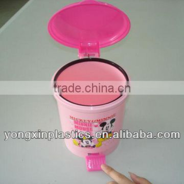 Mini small plastic dustbin with lid