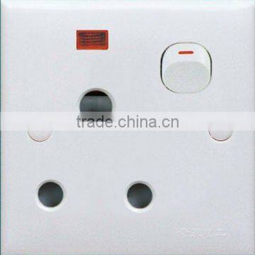 1 gang 15A round pin wall socket with red light