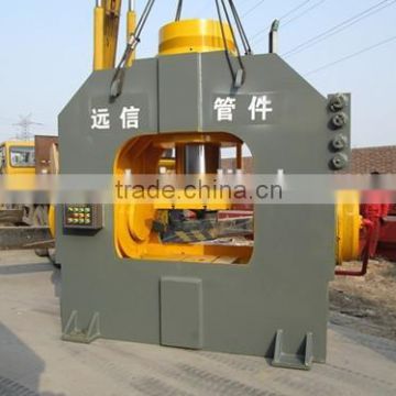 Hydraulic tee fitting cold forming press