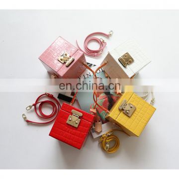 2020 new mini hit color hand box bag small square bag female candy color messenger leather lock box bag small