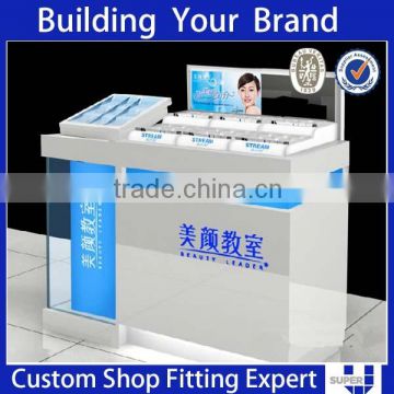 China Factory Made Good Quality Retail Cosmetic Display Counters