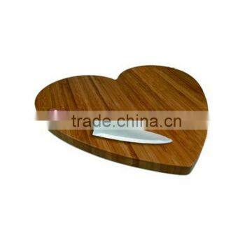 unique designing heart shape bamboo cutting board wholesale