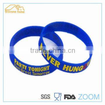 2013 best-seller debossed logo silicone bracelet