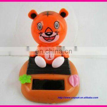 solar powered nodding head bear/solar toys/solar flip flap multicolor swing on cars