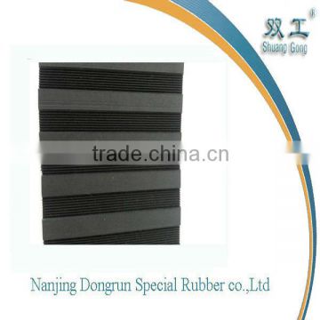 Rill striped rubber sheet
