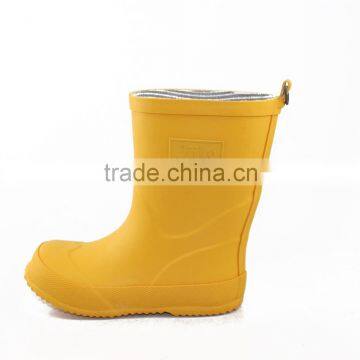 Friendly oem design nice rubber kids rain boot