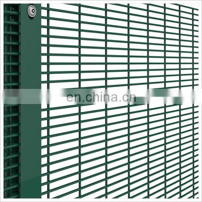 Airport security welded wire mesh panel and razor barbed wire fencing