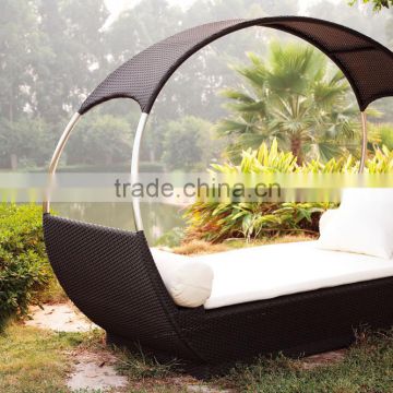 Wonderful Popular Taupe Rattan wicker chaise daybed for outdoor furniture/garden furniture