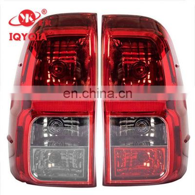 81560-0K260/81561-0K260 81550-0K270/81551-0K260 China supplier auto lamp universal taillight for HILUX REVO 2015-