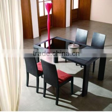 2015 black hot sell square glass & MDF dining table