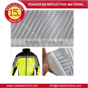 Customized reflective heat transfer film with carving pattern