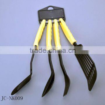 Chinese fashionable 4pcs cooking tool set with head card