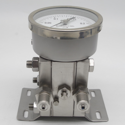 Stainless steel high static pressure differential pressure gauge Double diaphragm high static pressure pressure gauge metal measuring gauge