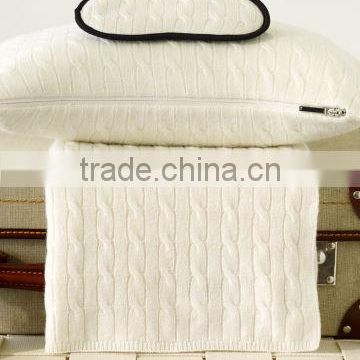 16JW682 cashmere blend cable knit travel set blanket pillow and eyemask