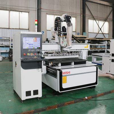 Auto Loading and Unloading Carving Machine Woodworking CNC Router for Cutting Wood
