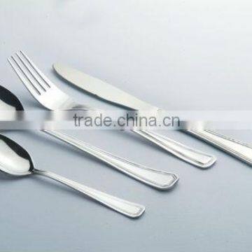 STAINLESS STEEL CUTLERY TRAINGULAR DESIGN