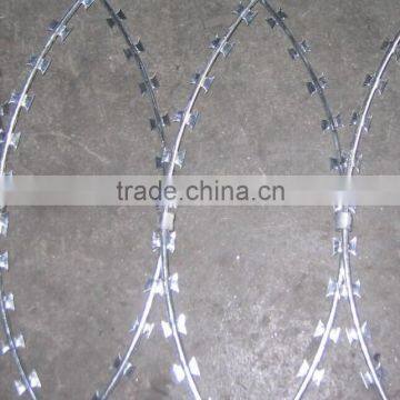 Crossed Coil BTO30 Razor Wire with plate thickness 0.5mm
