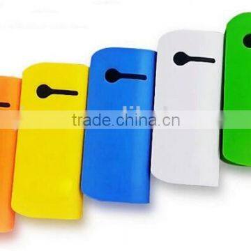 hot sale factory price generic 5600mah power bank for mobile phone