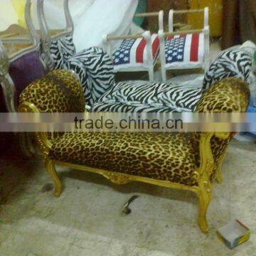 Baroque leopard stool