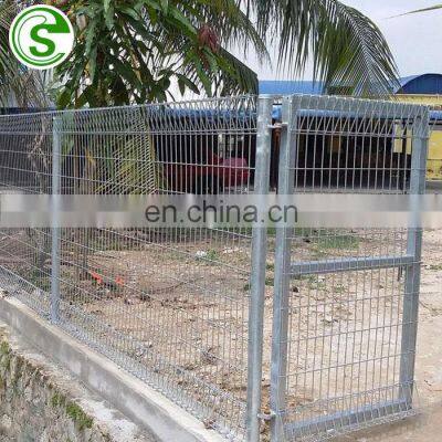 Roll top fencing design decoration green vinyl coated welded wire mesh fence for Malaysia