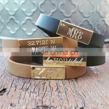 Engraved Leather Bracelet with Nameplate