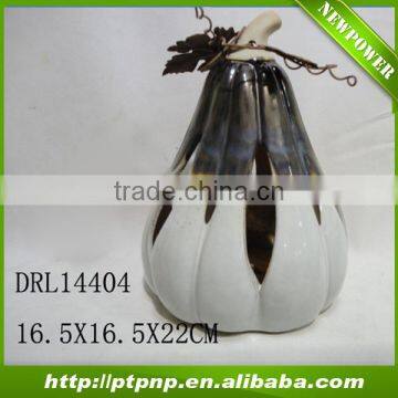 Hot Ceramic outdoor silver pumpkin home and garden decoration with battery