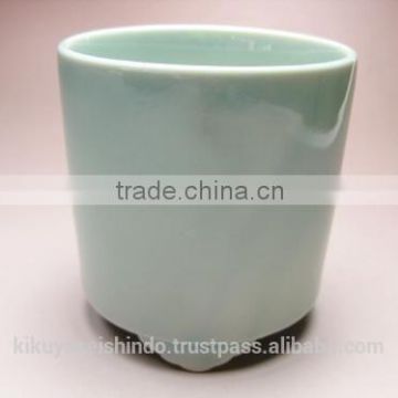 Kohgen Koh Cafe`s Original ceramic incense burner celadon porcelain, seto ware