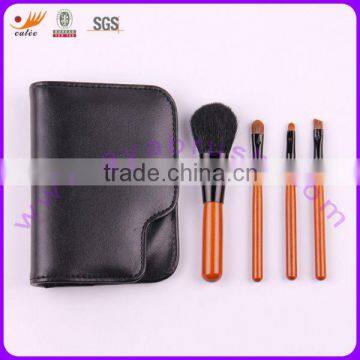 4Pcs Wooden Handle Makeup Brushes Set