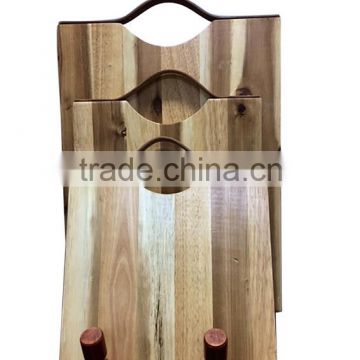 High quality best selling eco friendly Natural Rubberwood Cutting Board with handle from Viet Nam