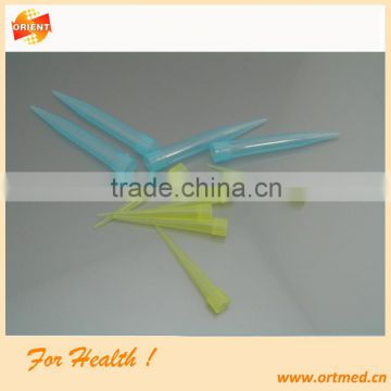 Different types of disposable plastic pipette tip