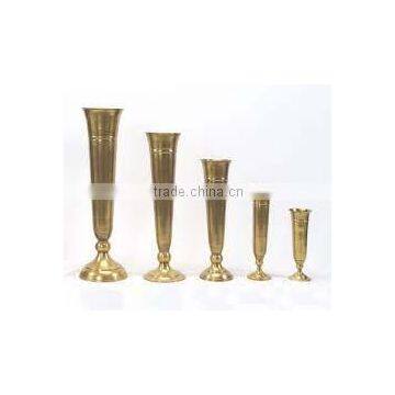Gold trumpet vase for table decoration