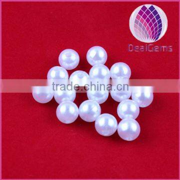 White acrylic imitation pearls for sale