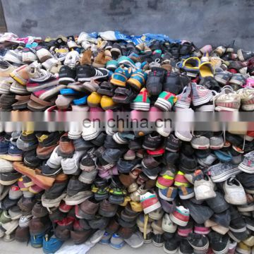 Fashion sorted Double used shoes in bales for children used soccer shoes