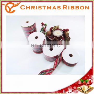 Wired Christmas Nastro Attention By Their Classic Check Pattern