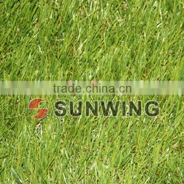 Sunwing Chicken fake grass