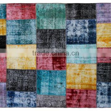 Handmade Turquoise Patchwork Rug (91.3 x 67.3 inch)